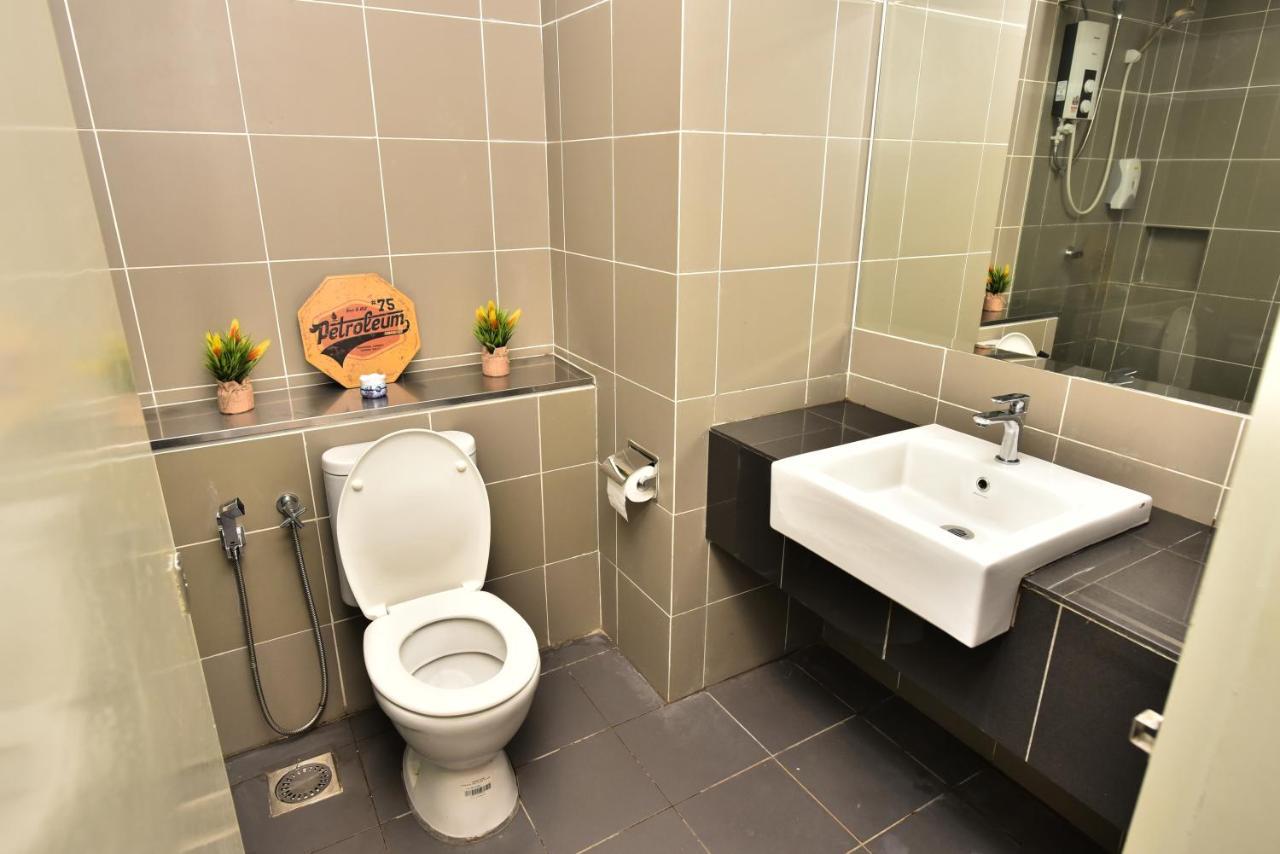 H&F Homestay The Two Owls Nest Aeropod Sovo Studio Room - 2 Queen Bed - Near Airport - Free Parking Kota Kinabalu Dış mekan fotoğraf