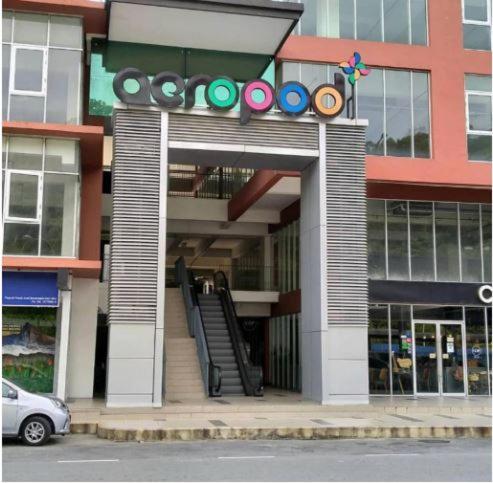 H&F Homestay The Two Owls Nest Aeropod Sovo Studio Room - 2 Queen Bed - Near Airport - Free Parking Kota Kinabalu Dış mekan fotoğraf